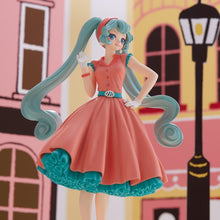 Load image into Gallery viewer, Vocaloid World Journey Vol.1 Hatsune Miku Figure