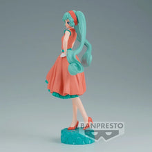 Load image into Gallery viewer, Vocaloid World Journey Vol.1 Hatsune Miku Figure