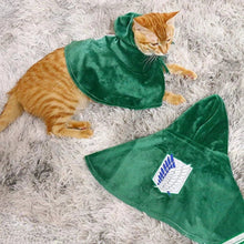 Cargar imagen en el visor de la galería, Attack on Titan Scout Regiment Cloak for Cat and Dog Explorers - ShopAnimeStyle