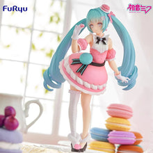 Load image into Gallery viewer, Vocaloid SweetSweets Series Hatsune Miku (Macaroon) Figure - ShopAnimeStyle