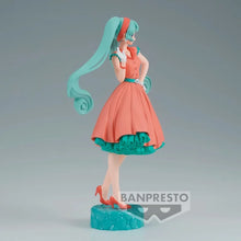 Load image into Gallery viewer, Vocaloid World Journey Vol.1 Hatsune Miku Figure
