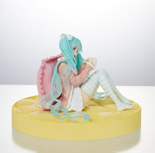 Load image into Gallery viewer, Vocaloid Hatsune Miku (Original Casual Wear Ver.) Figure
