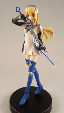 Is It Wrong To Try To Pick Up Girls in A Dungeon? FuRyu Aiz Wallenstein Figure - ShopAnimeStyle
