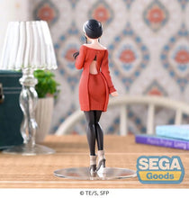 Cargar imagen en el visor de la galería, SEGA&#39;s Spy x Family: Yor Forger Plain Clothes Ver. Premium Figure - ShopAnimeStyle
