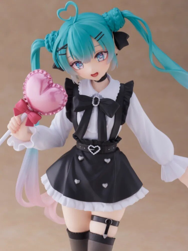 Vocaloid Hatsune Miku (Fashion Subculture Ver.) Figure - ShopAnimeStyle