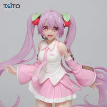 Cargar imagen en el visor de la galería, Vocaloid Sakura Miku (Newly Written Illustration Ver.) Prize Figure - ShopAnimeStyle
